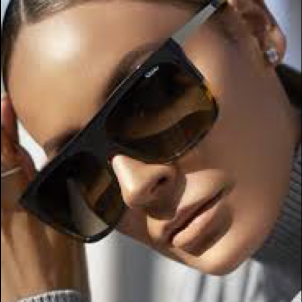 Quay x Desi Perkins Sunglasses